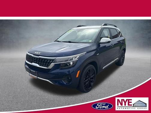 Cherry Black 2022 Kia Seltos Nightfall