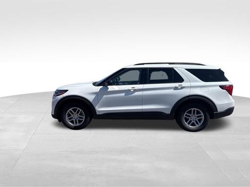 White Metallic 2026 Ford Explorer Active