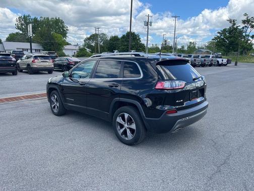 Diamond Black 2019 Jeep Cherokee Limited