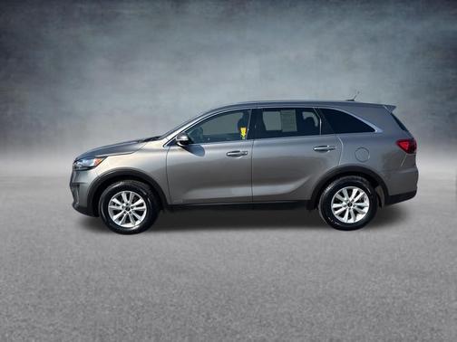 Titanium Silver 2019 Kia Sorento LX