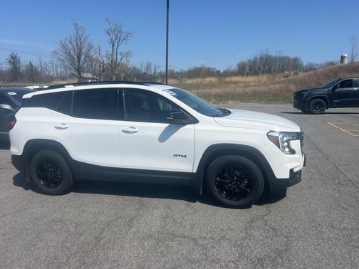 2022 GMC Terrain AT4