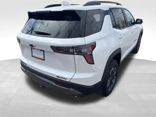 Pearl 2025 Chevrolet Equinox ACTIV