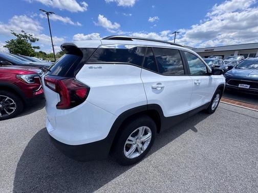 2024 GMC Terrain SLE