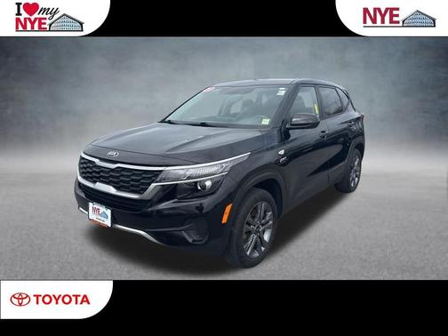 Cherry Black 2021 Kia Seltos LX