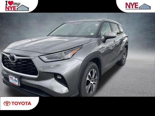 Metal 2026 Toyota Highlander XLE