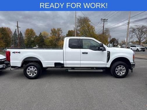 2023 Ford F-350 XLT
