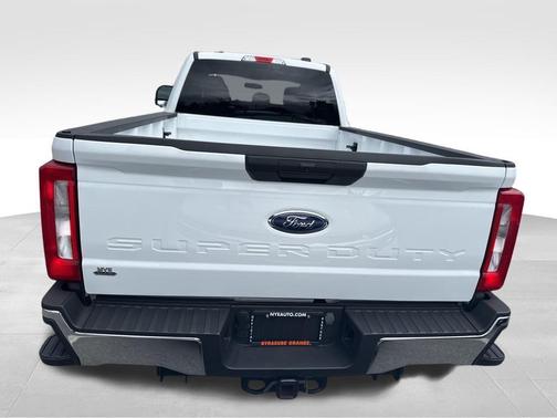 2023 Ford F-350 XLT