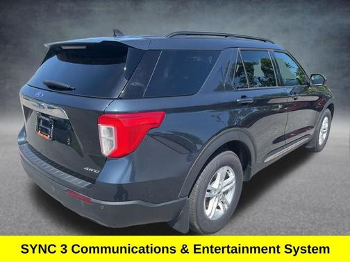 Blue Metallic 2022 Ford Explorer XLT