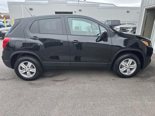2022 Chevrolet Trax LS