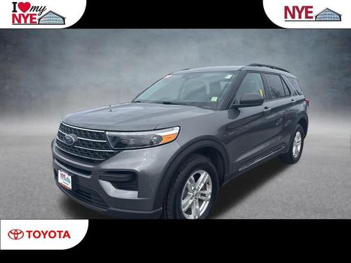 Gray Metallic 2023 Ford Explorer XLT