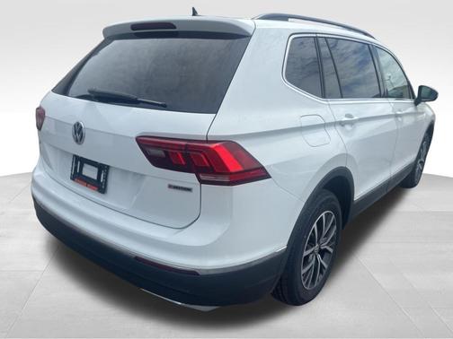 Pure White 2020 Volkswagen Tiguan 2.0T SE