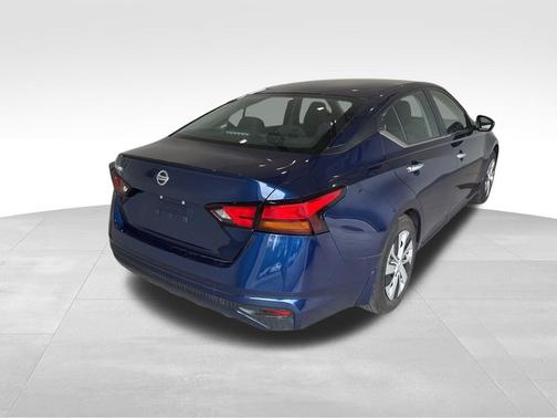 2022 Nissan Altima 2.5 S
