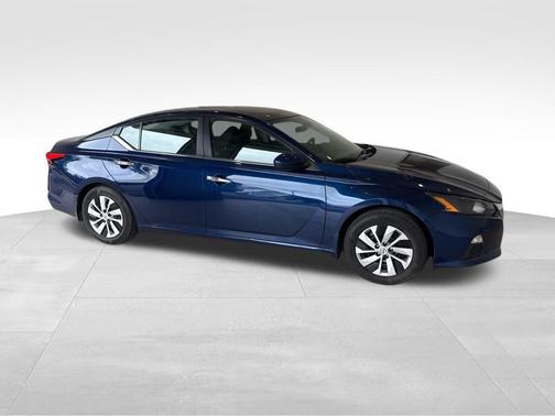 2022 Nissan Altima 2.5 S