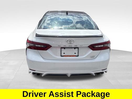 Wind Chill Pearl / Midnight Black Metallic 2021 Toyota Camry XSE