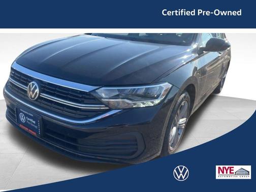 Deep Black Pearl Effect 2023 Volkswagen Jetta 1.5T SE