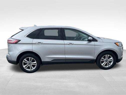 Ingot Silver 2019 Ford Edge SEL