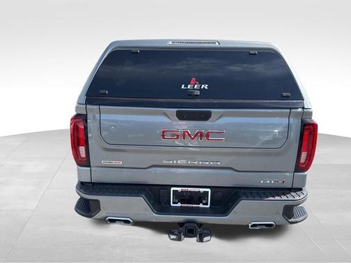 Sterling 2023 GMC Sierra 1500 AT4
