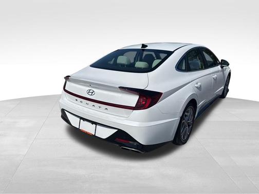 2022 Hyundai SONATA SEL