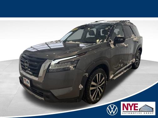 2023 Nissan Pathfinder Platinum