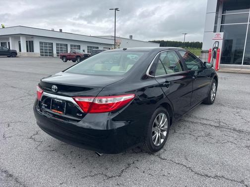 2017 Toyota Camry XLE