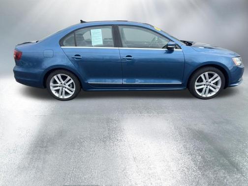 Silk Blue Metallic 2017 Volkswagen Jetta 1.8T SEL