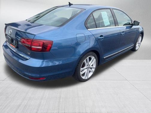 Silk Blue Metallic 2017 Volkswagen Jetta 1.8T SEL