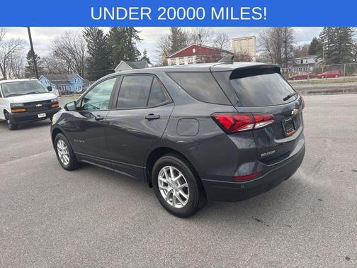 2022 Chevrolet Equinox LS
