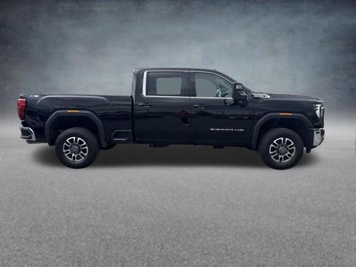 Onyx Black 2024 GMC Sierra 2500 SLE
