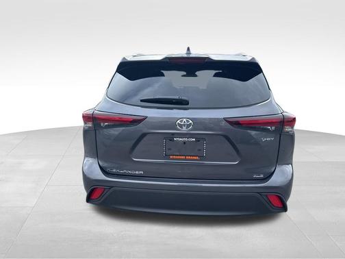 2025 Toyota Highlander Hybrid XLE