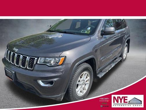 Granite Crystal Clearcoat Metallic 2019 Jeep Grand Cherokee Laredo E