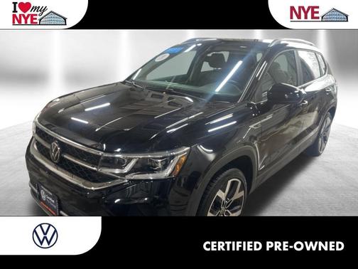 Deep Black Pearl Effect 2023 Volkswagen Taos 1.5T SEL