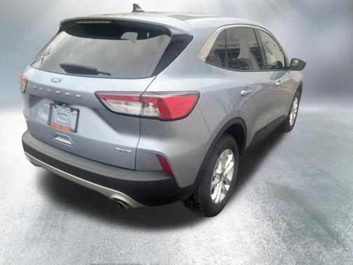 Blue Silver Metallic 2022 Ford Escape SE