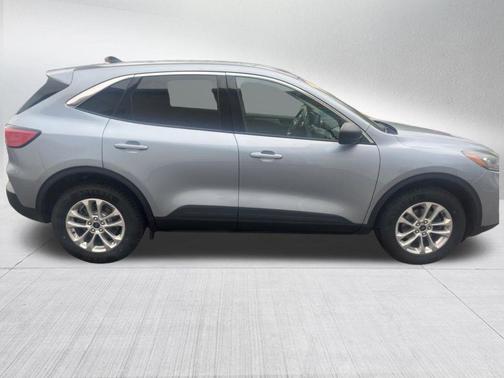 Blue Silver Metallic 2022 Ford Escape SE