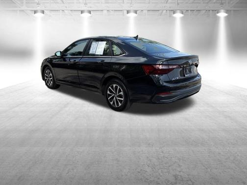 Deep Black Pearl Effect 2024 Volkswagen Jetta 1.5T S