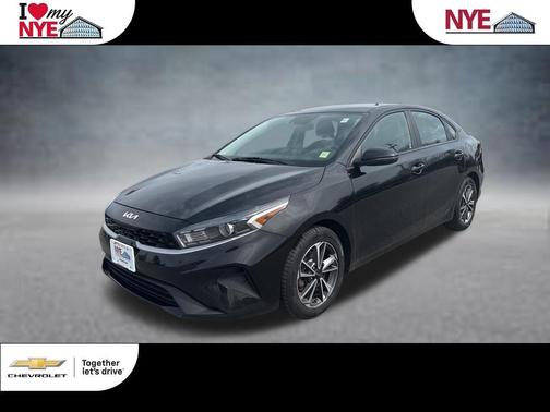 Aurora Black 2022 Kia Forte LXS
