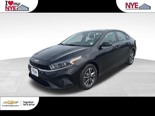 Aurora Black 2022 Kia Forte LXS