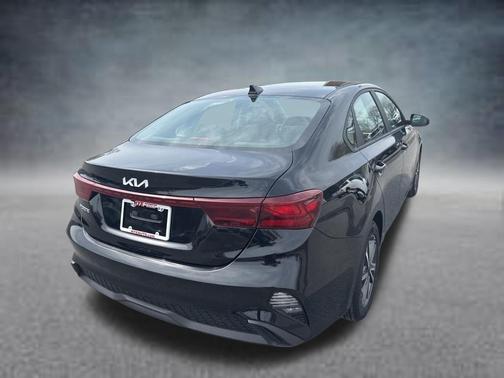 Aurora Black 2022 Kia Forte LXS