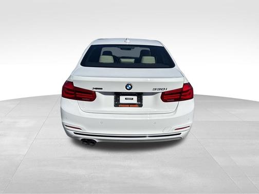 2017 BMW 330 i xDrive