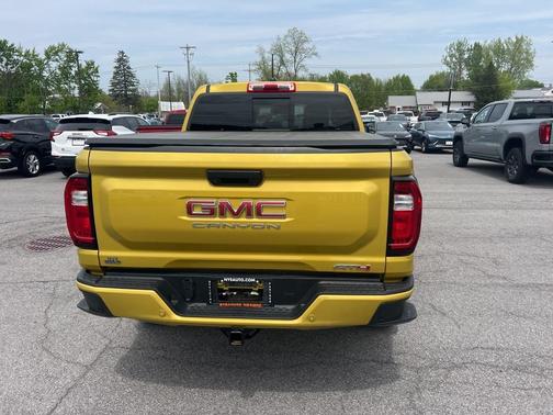 2023 GMC Canyon AT4