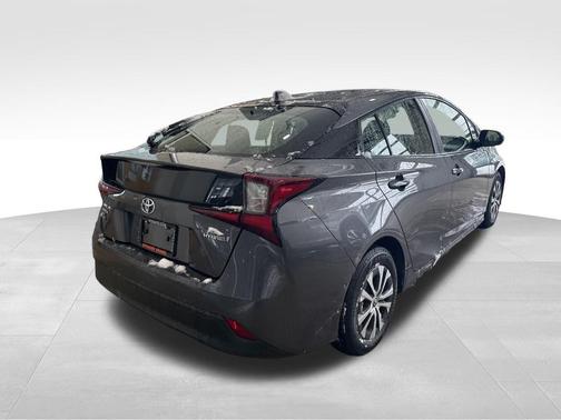 2022 Toyota Prius LE
