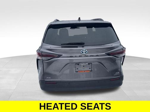 2023 Toyota Sienna XLE