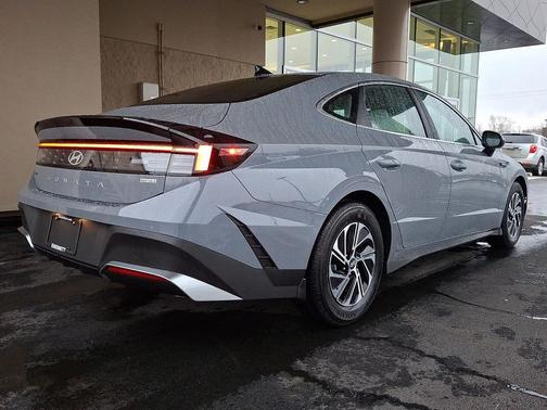 Transmission Blue 2026 Hyundai SONATA Hybrid Base