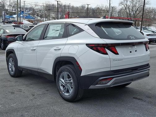 Serenity White Pearl 2026 Hyundai TUCSON SE