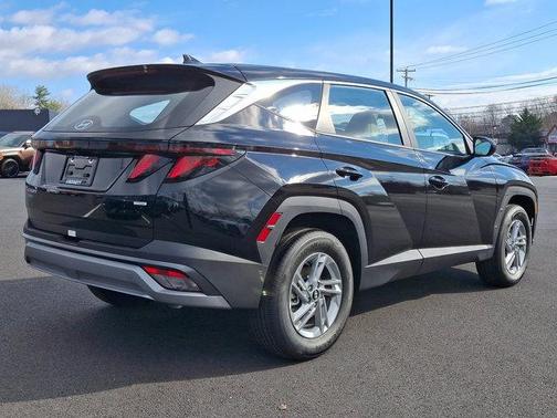 2025 Hyundai TUCSON SE