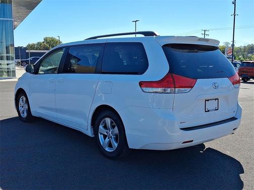 2014 Toyota Sienna LE