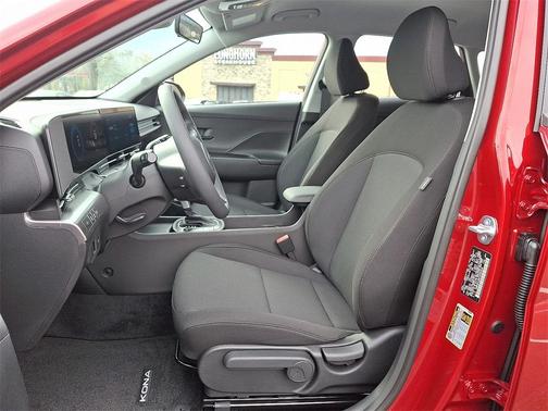 2026 Hyundai KONA SE