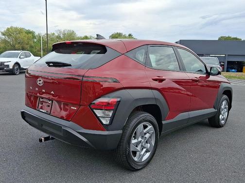 2026 Hyundai KONA SE