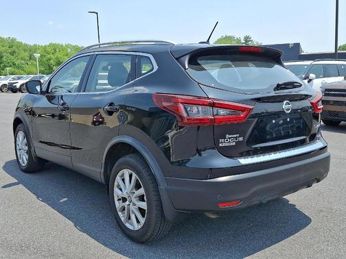 2021 Nissan Rogue Sport SV