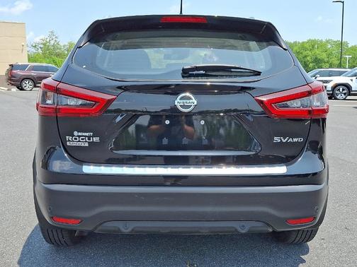 2021 Nissan Rogue Sport SV