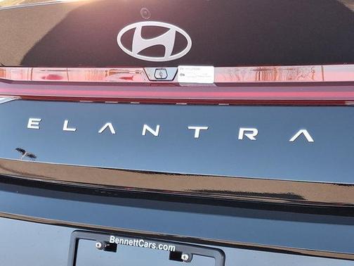 2025 Hyundai ELANTRA HEV Limited